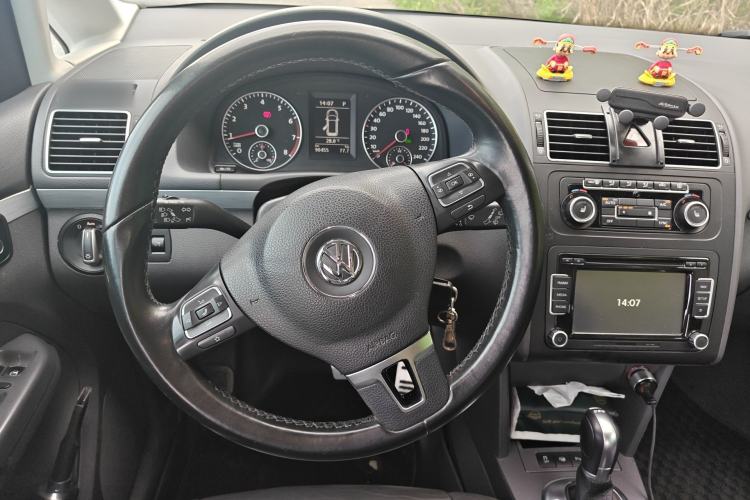 Used Volkswagen Touran 2015 1.4T DSG Flagship Edition 5-seater Steering Wheel