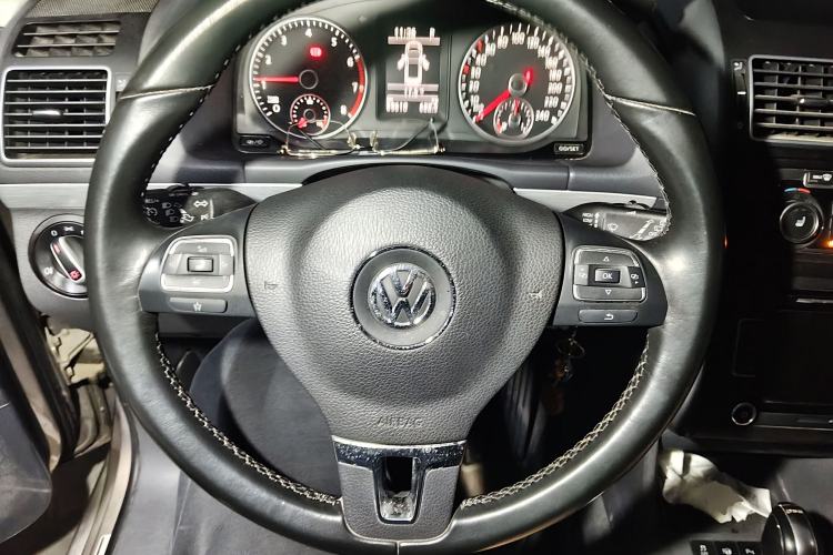 Used Volkswagen Touran 2015 1.4T DSG Luxury Edition 5-Seater Steering Wheel