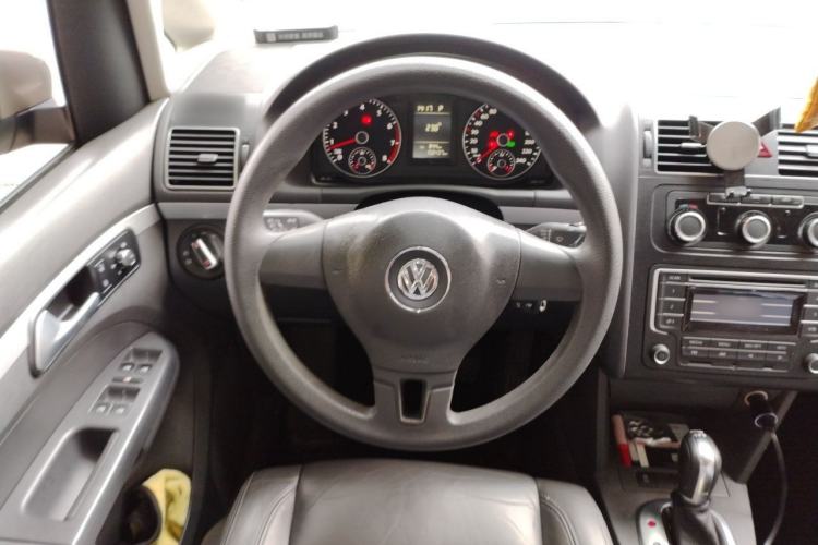 Used Volkswagen Touran 2015 1.4T DSG Comfort Edition 5 Seats Steering Wheel