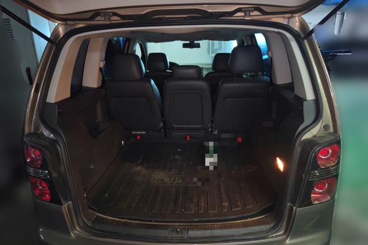 Used Volkswagen Touran 2015 1.4T DSG Comfort Edition 5 Seats Trunk