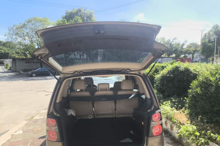Used Volkswagen Touran 2015 1.4T DSG Comfort Edition 5 Seats Trunk