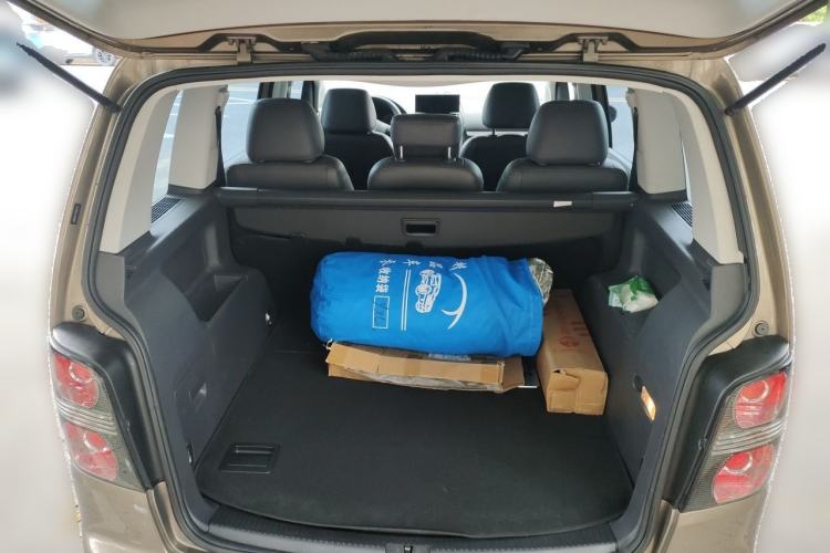 Used Volkswagen Touran 2015 1.4T DSG Comfort Edition 5 Seats Trunk