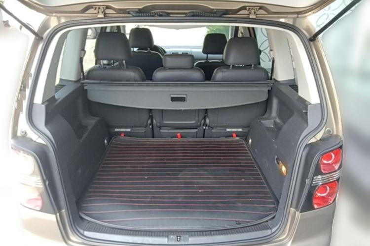 Used Volkswagen Touran 2015 1.4T DSG Comfort Edition 5 Seats Trunk