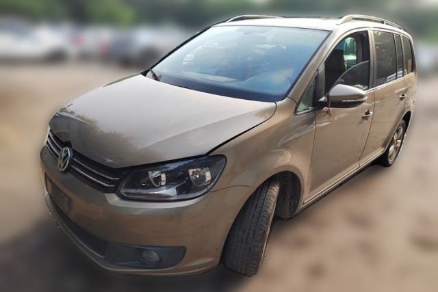 Ojetý Volkswagen Touran 2015 1.4T DSG Comfort Edition 5 Seats