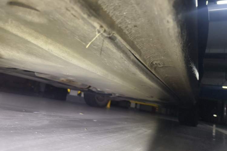 Used Volkswagen Touran  Chassis Front Left