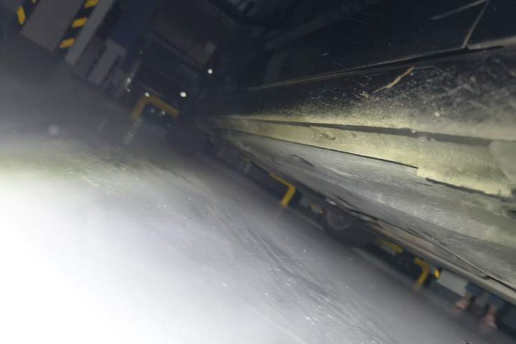 Used Volkswagen Touran  Chassis Front Right