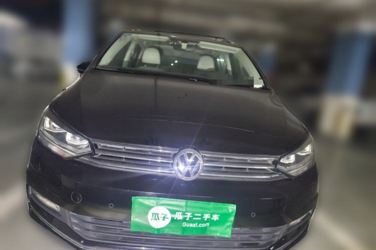 Used Volkswagen Touran  Front