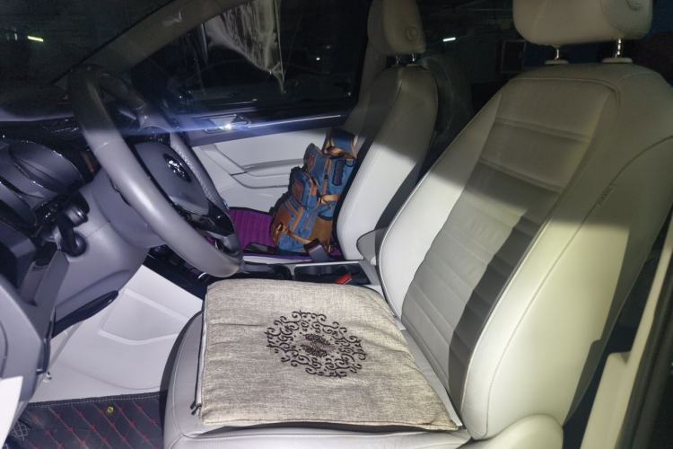 Used Volkswagen Touran  Left Front Seat