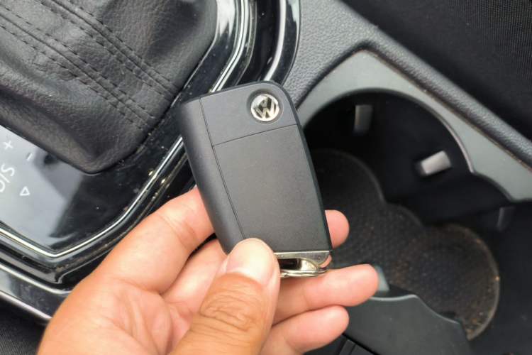 Used Volkswagen Touran 2016 Volkswagen Touran L 330TSI DSG Luxury Edition Vehicle Key