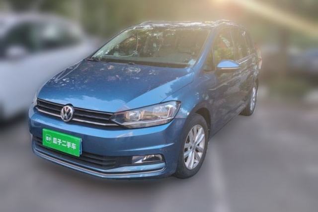 Ojetý Volkswagen Touran 2016 Volkswagen Touran L 280TSI DSG Comfort Edition