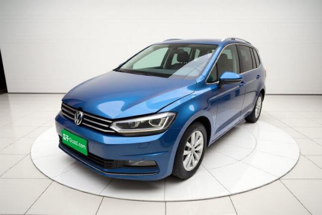 Ojetý Volkswagen Touran 2016 Volkswagen Touran L 280TSI DSG Comfort Edition