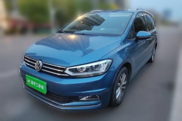 Ojetý Volkswagen Touran 2016 Volkswagen Touran L 280TSI DSG Comfort Edition