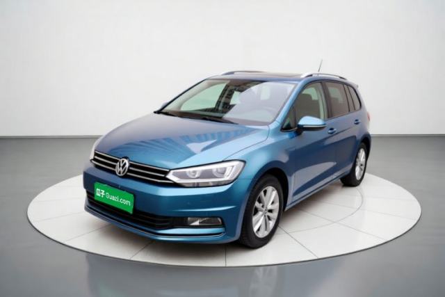 Ojetý Volkswagen Touran 2016 Volkswagen Touran L 280TSI DSG Comfort Edition