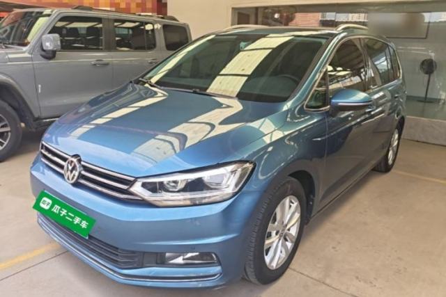 Ojetý Volkswagen Touran 2016 Volkswagen Touran L 280TSI DSG Comfort Edition