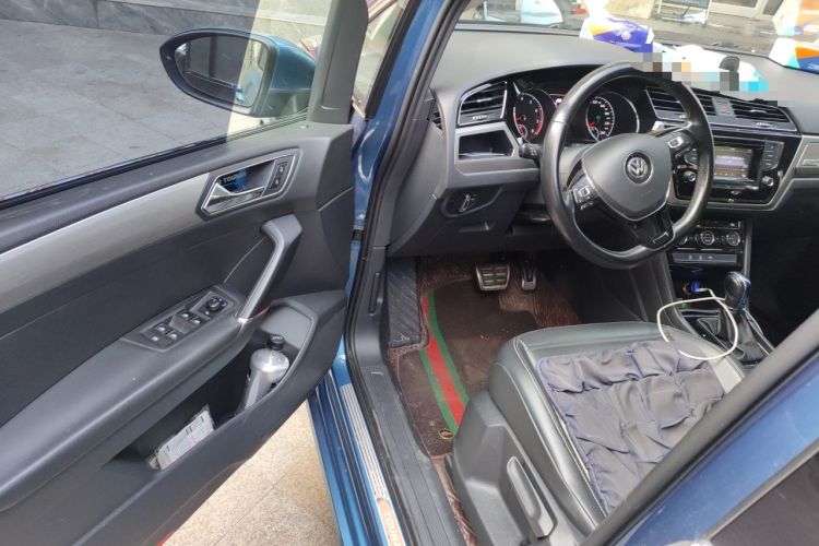 Used Volkswagen Touran 2016 Volkswagen Touran L 280TSI DSG Comfort Edition Driver Seat