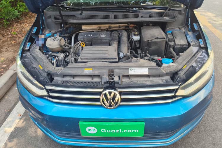 Used Volkswagen Touran 2016 Volkswagen Touran L 280TSI DSG Comfort Edition Engine Bay
