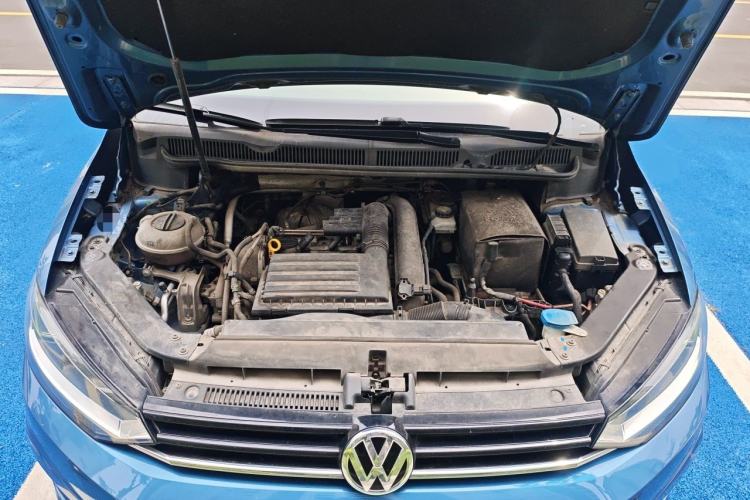Used Volkswagen Touran 2016 Volkswagen Touran L 280TSI DSG Comfort Edition Engine Bay