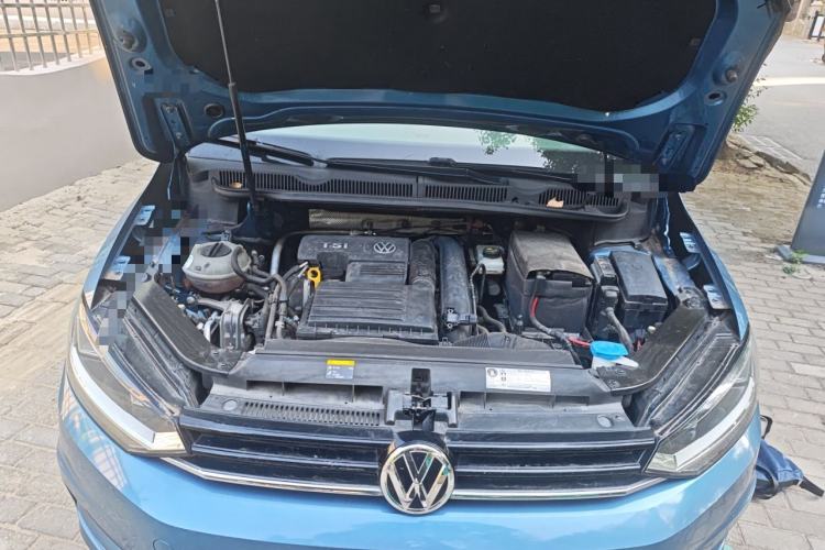 Used Volkswagen Touran 2016 Volkswagen Touran L 280TSI DSG Comfort Edition Engine Bay