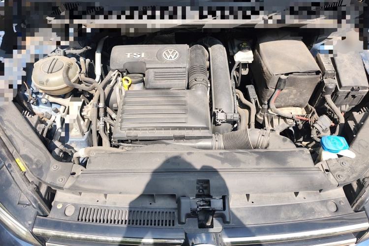 Used Volkswagen Touran 2016 Volkswagen Touran L 280TSI DSG Comfort Edition Engine Bay