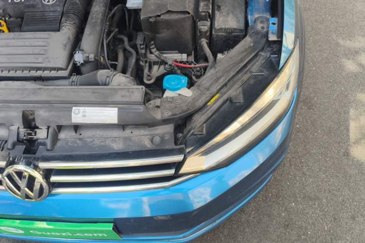 Used Volkswagen Touran 2016 Volkswagen Touran L 280TSI DSG Comfort Edition Engine Bay Left