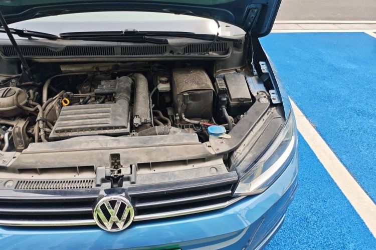 Used Volkswagen Touran 2016 Volkswagen Touran L 280TSI DSG Comfort Edition Engine Bay Left
