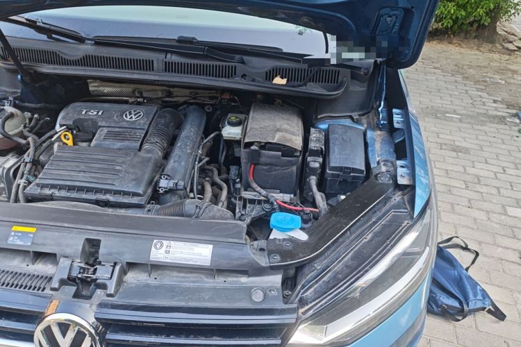 Used Volkswagen Touran 2016 Volkswagen Touran L 280TSI DSG Comfort Edition Engine Bay Left