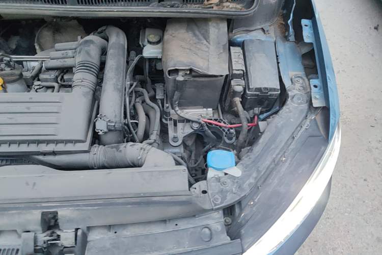 Used Volkswagen Touran 2016 Volkswagen Touran L 280TSI DSG Comfort Edition Engine Bay Left