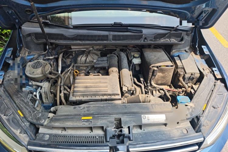 Used Volkswagen Touran 2016 Volkswagen Touran L 280TSI DSG Comfort Edition Engine Bay