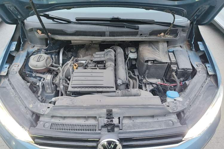 Used Volkswagen Touran 2016 Volkswagen Touran L 280TSI DSG Comfort Edition Engine Bay