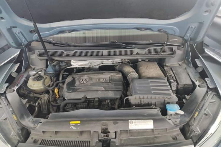 Used Volkswagen Touran 2016 Volkswagen Touran L 330TSI DSG Luxury Edition Engine Bay