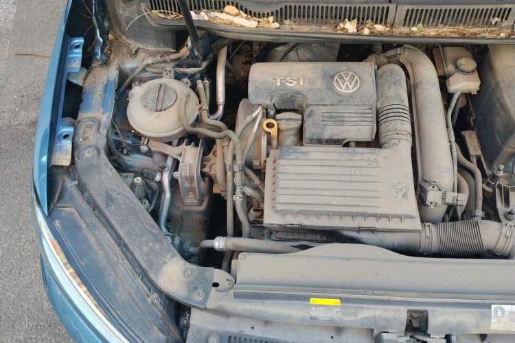 Used Volkswagen Touran 2016 Volkswagen Touran L 280TSI DSG Comfort Edition Engine Bay Right