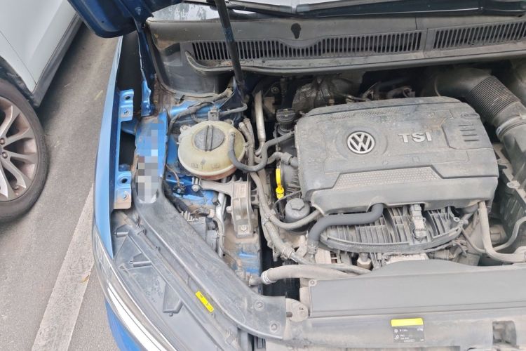 Used Volkswagen Touran 2016 Volkswagen Touran L 330TSI DSG Luxury Edition Engine Bay Right