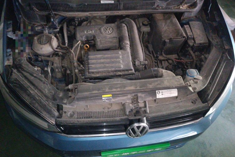 Used Volkswagen Touran 2016 Volkswagen Touran L 280TSI DSG Comfort Edition Engine Bay