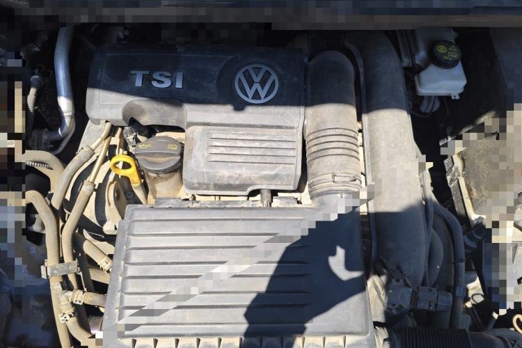 Used Volkswagen Touran 2016 Volkswagen Touran L 280TSI Manual Comfort Edition Engine Bay