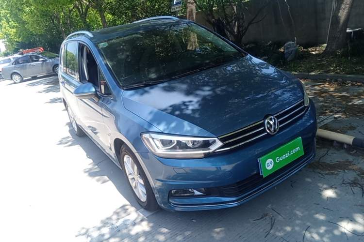 Used Volkswagen Touran 2016 Volkswagen Touran L 280TSI DSG Comfort Edition Exterior 1
