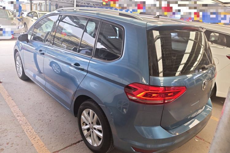 Used Volkswagen Touran 2016 Volkswagen Touran L 280TSI DSG Comfort Edition Exterior 2