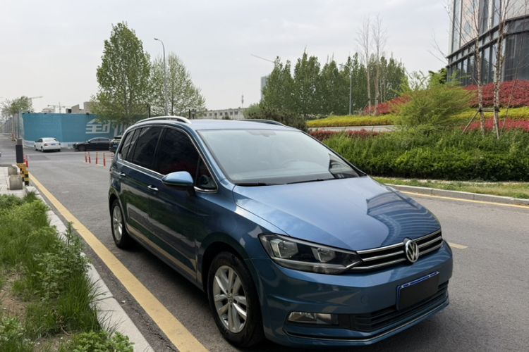 Used Volkswagen Touran 2016 Volkswagen Touran L 280TSI DSG Comfort Edition Exterior 7