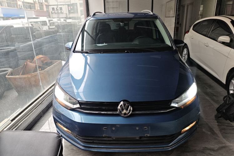 Used Volkswagen Touran 2016 Volkswagen Touran L 280TSI DSG Comfort Edition Front