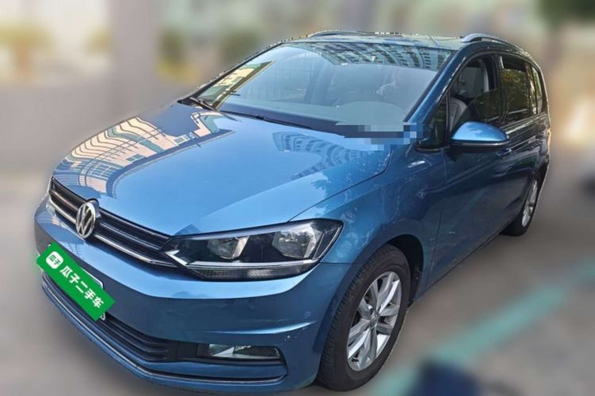 Used Volkswagen Touran 2016 Volkswagen Touran L 280TSI DSG Comfort Edition Front Left 45 Deg