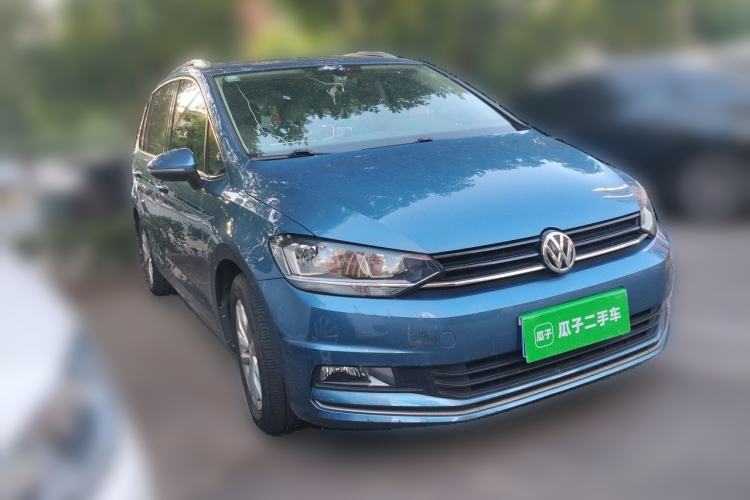 Used Volkswagen Touran 2016 Volkswagen Touran L 280TSI DSG Comfort Edition Front Right 45 Deg