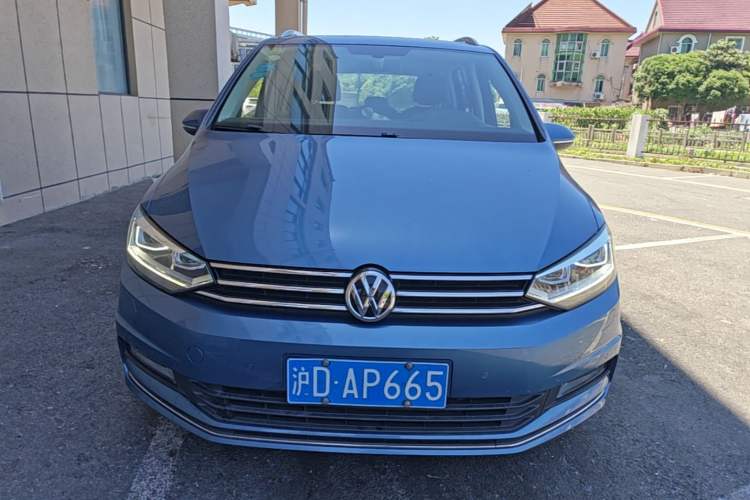 Used Volkswagen Touran 2016 Volkswagen Touran L 280TSI DSG Comfort Edition Front
