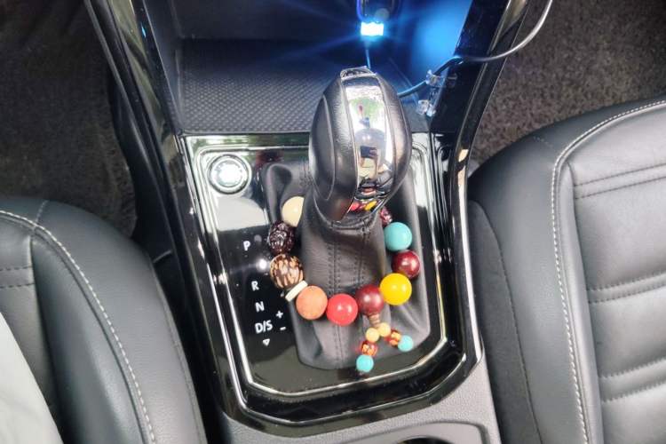 Used Volkswagen Touran 2016 Volkswagen Touran L 280TSI DSG Luxury Edition Gear Lever