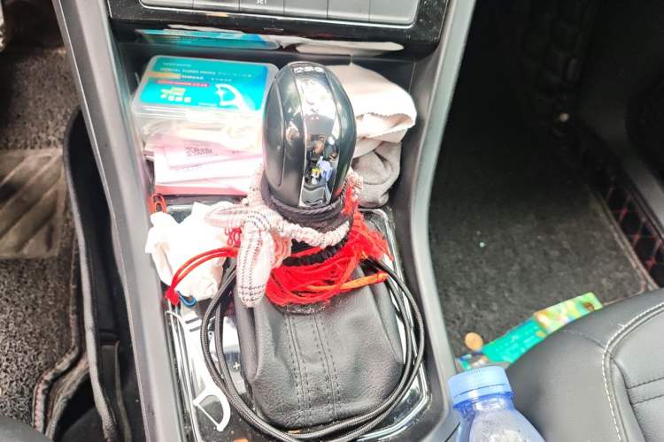 Used Volkswagen Touran 2016 Volkswagen Touran L 280TSI DSG Comfort Edition Gear Lever