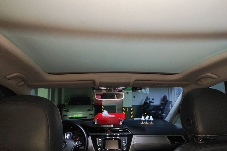 Used Volkswagen Touran 2016 Volkswagen Touran L 280TSI DSG Comfort Edition Headliner