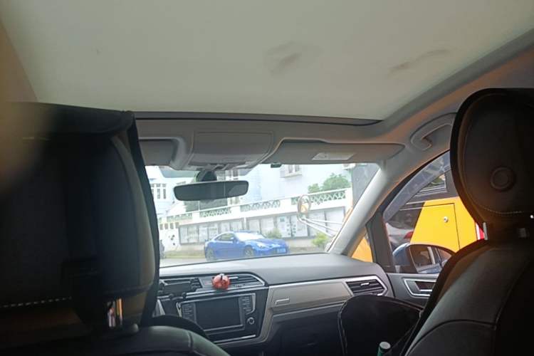 Used Volkswagen Touran 2016 Volkswagen Touran L 280TSI DSG Comfort Edition Headliner