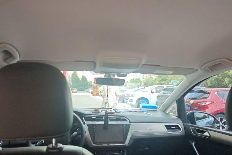 Used Volkswagen Touran 2016 Volkswagen Touran L 280TSI DSG Comfort Edition Headliner