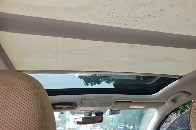 Used Volkswagen Touran 2016 Volkswagen Touran L 280TSI DSG Comfort Edition Headliner