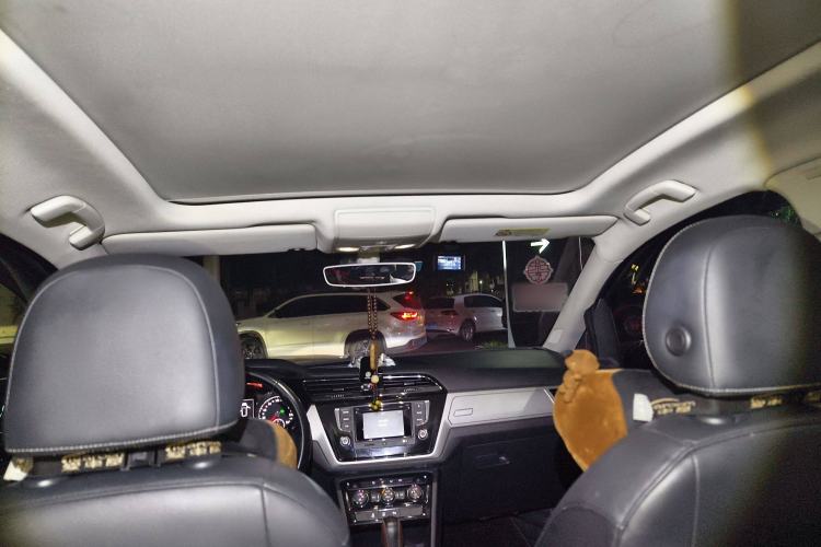 Used Volkswagen Touran 2016 Volkswagen Touran L 280TSI DSG Comfort Edition Headliner