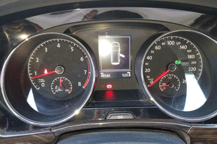 Used Volkswagen Touran 2016 Volkswagen Touran L 280TSI DSG Comfort Edition Instrument Cluster