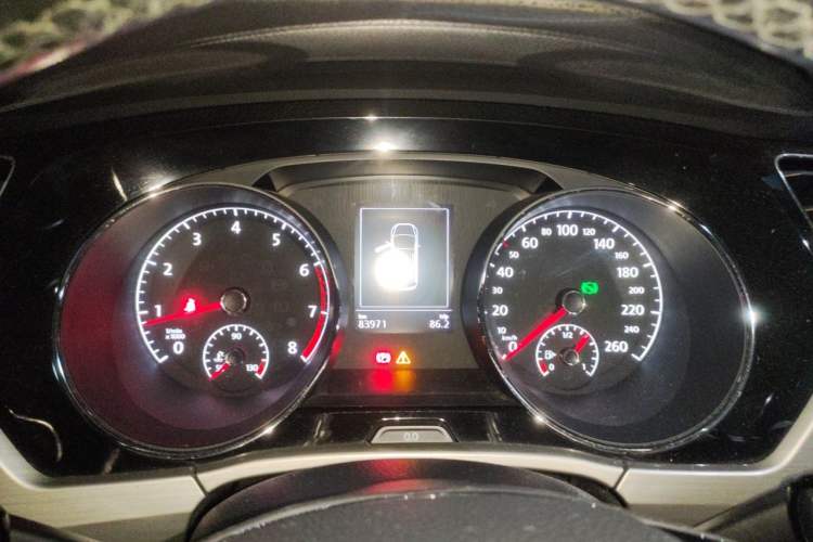 Used Volkswagen Touran 2016 Volkswagen Touran L 280TSI DSG Comfort Edition Instrument Cluster